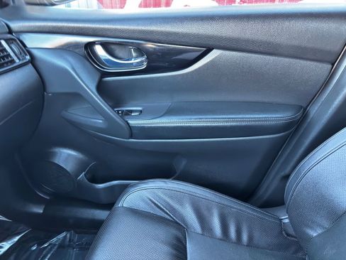 Used 2022 Nissan Rogue Sport SL w/ Premium Package image 27