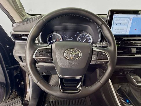 Certified 2020 Toyota Highlander Platinum AWD/4WD image 13