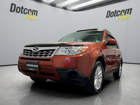 Used 2011 Subaru Forester 2.5X Premium w/ All-Weather Pkg image 3
