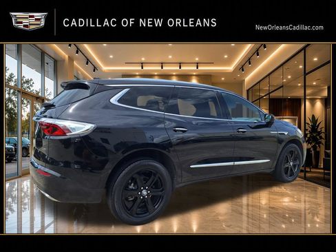 Used 2023 Buick Enclave Essence w/ Experience Buick Package FWD image 3