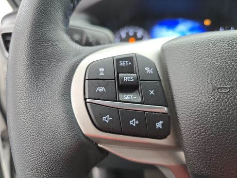 Used 2023 Ford Explorer XLT w/ Equipment Group 202A RWD image 18