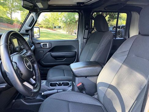 Used 2021 Jeep Gladiator Sport AWD/4WD image 10