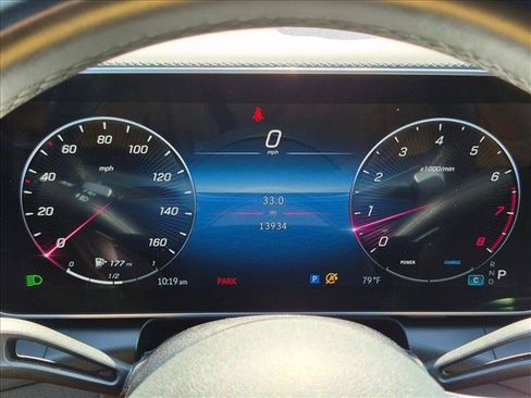 Used 2024 Mercedes-Benz GLC 300 image 10