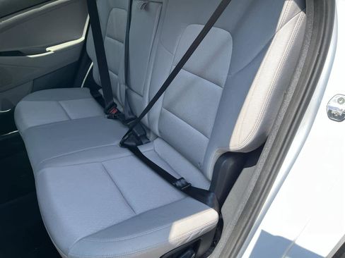 Used 2018 Hyundai Tucson SE image 12