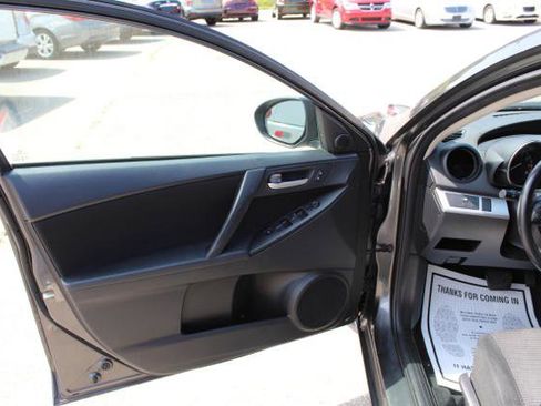 Used 2013 MAZDA MAZDA3 i Touring FWD image 11