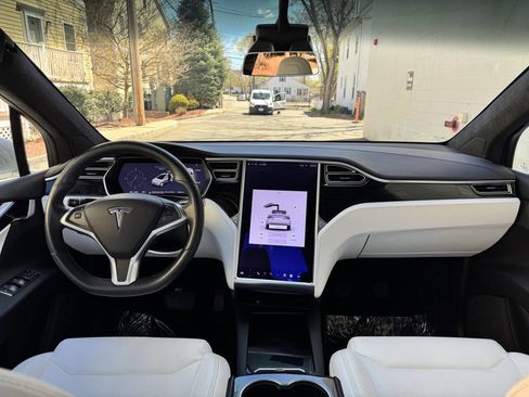 Used 2017 Tesla Model X 100D AWD/4WD image 38