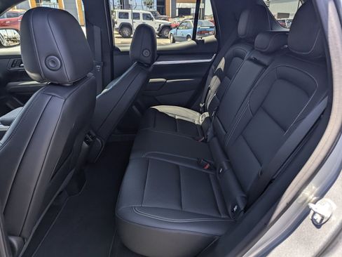 Used 2026 GMC Terrain Elevation w/ Elevation Premium Package AWD/4WD image 8