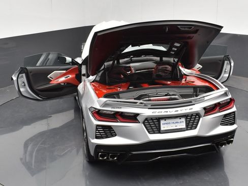Used 2020 Chevrolet Corvette Stingray Preferred Cpe w/ 2LT Preferred Equipment Group RWD image 31