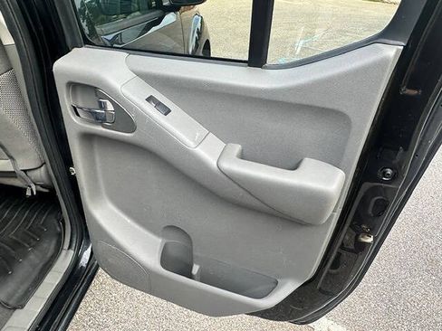 Used 2019 Nissan Frontier SV RWD image 19