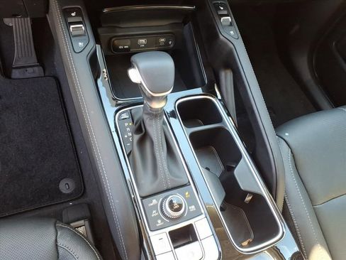 Used 2025 Kia Telluride EX image 24