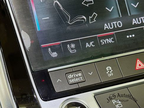 Used 2023 Audi Q8 Premium Plus w/ Premium Plus Package image 26