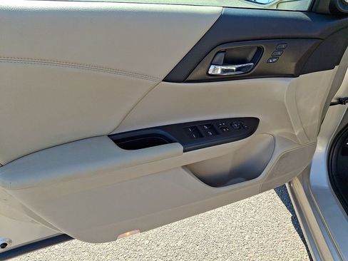 Used 2015 Honda Accord EX-L image 12