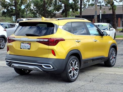 Used 2022 Kia Seltos SX w/ Sunroof Package image 4