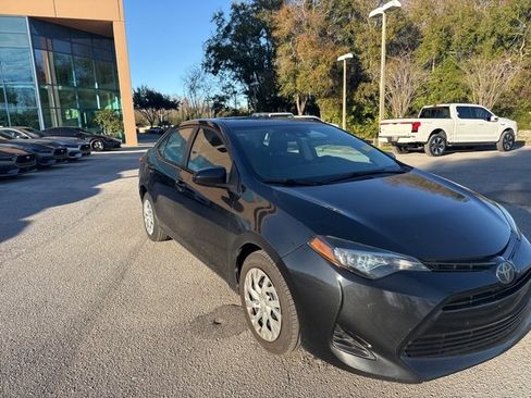 Used 2019 Toyota Corolla LE image 8