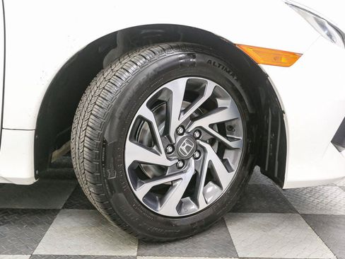 Used 2018 Honda Civic EX image 15