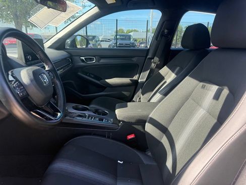 Used 2025 Honda Civic Sport image 10