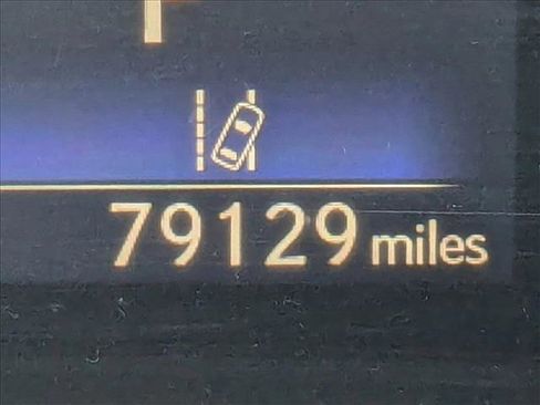 Used 2017 Lexus IS 200t image 11