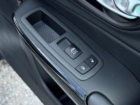 Used 2023 Jeep Cherokee Altitude Lux w/ Lux Elite Package AWD/4WD image 19