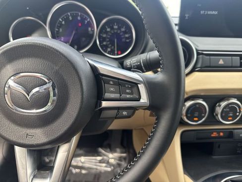 Used 2024 MAZDA MX-5 Miata Grand Touring RWD image 15