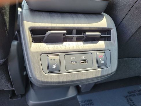 Used 2023 Nissan Ariya FWD image 23
