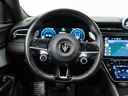 Used 2023 Maserati Grecale GT AWD/4WD image 16