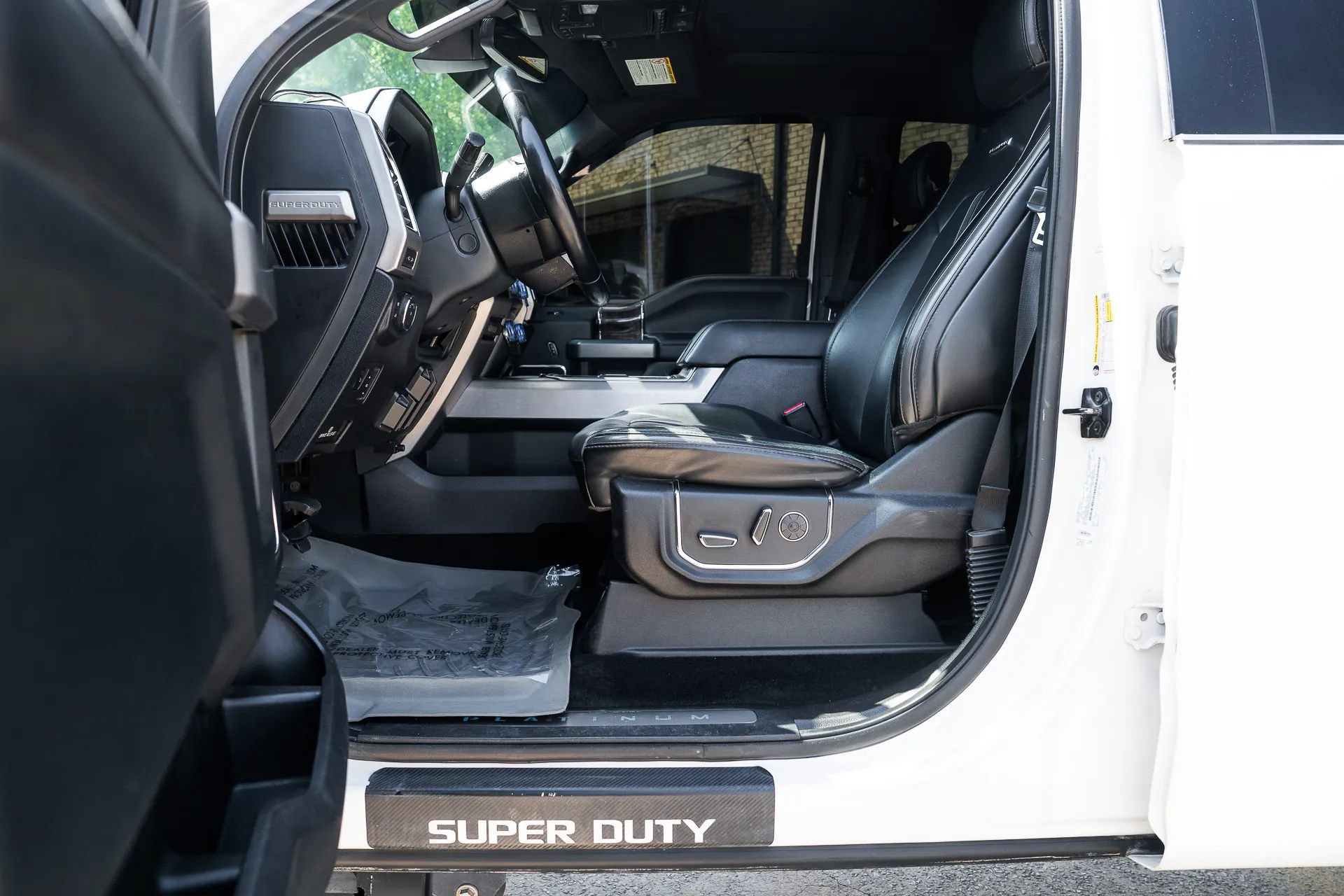 Used 2017 Ford F250 Platinum w/ Platinum Ultimate Package AWD/4WD image 20