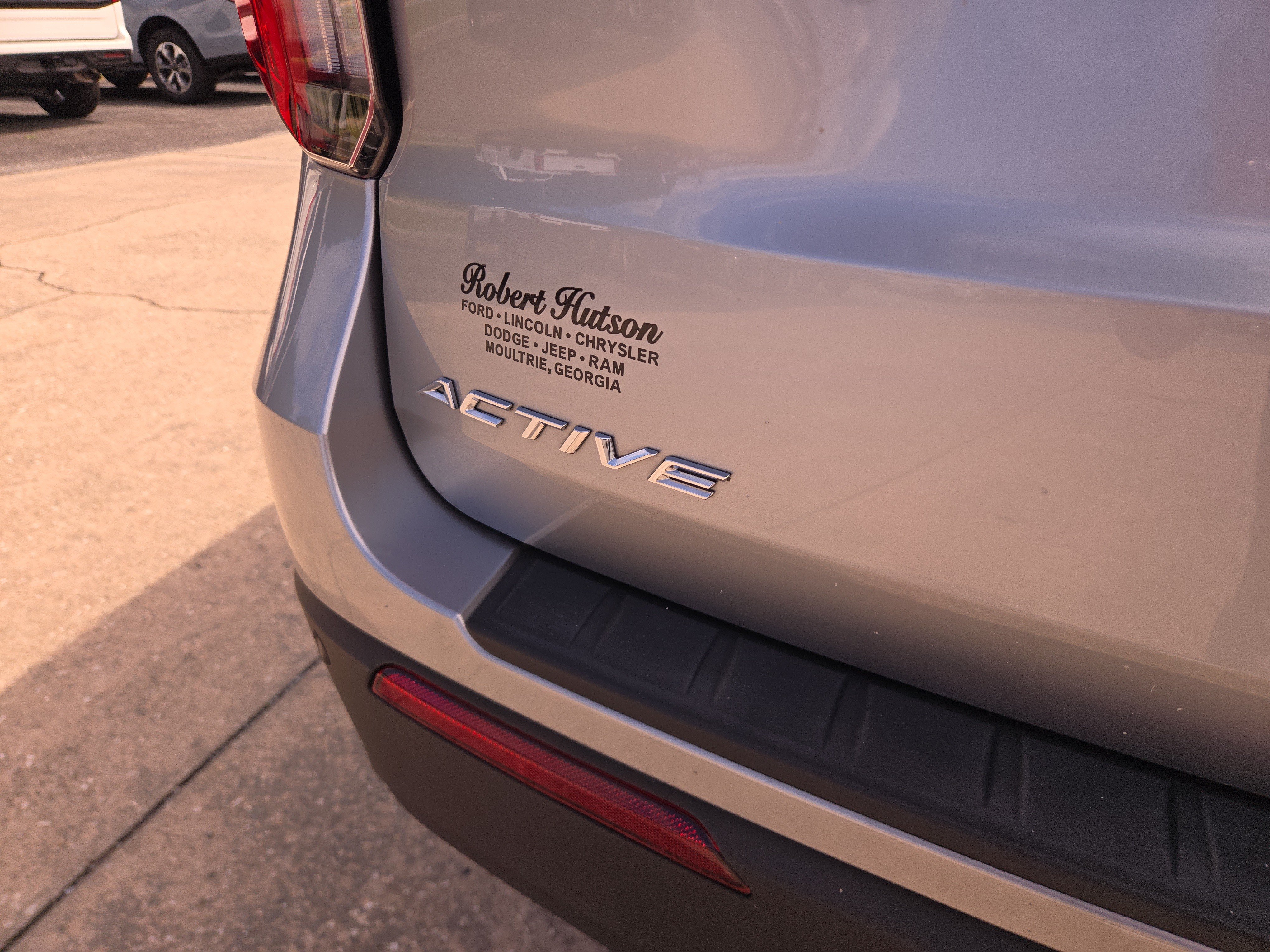 Used 2025 Ford Explorer Active RWD image 24