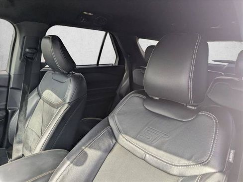 Used 2022 Ford Explorer ST RWD image 14
