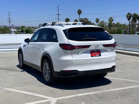 Certified 2024 MAZDA CX-90 Plug-In Hybrid w/ Preferred AWD/4WD image 32