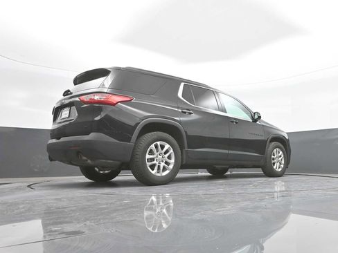 Used 2020 Chevrolet Traverse LT w/ LPO, Blackout Package AWD/4WD image 45