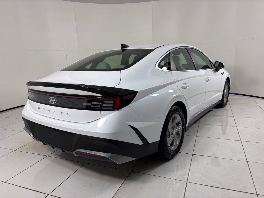 Certified 2026 Hyundai Sonata SE FWD image 5
