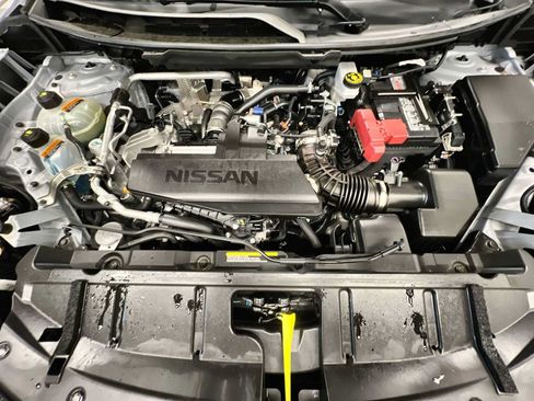 Used 2026 Nissan Rogue SV AWD/4WD image 17