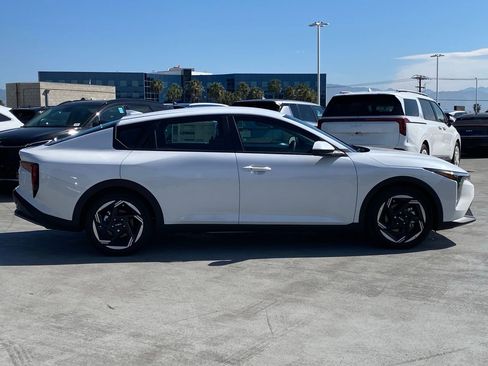 New 2026 Kia K4 EX image 2