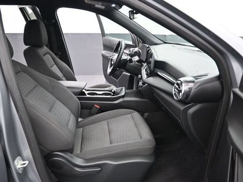 Used 2025 Chevrolet Equinox LT AWD/4WD image 12