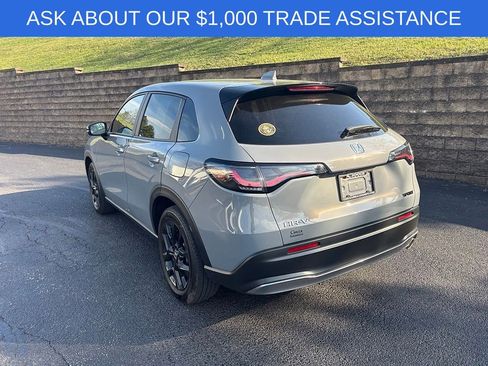 Used 2025 Honda HR-V Sport image 6