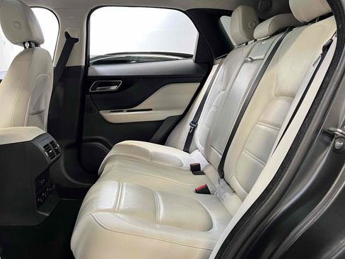 Used 2019 Jaguar F-PACE Prestige image 43