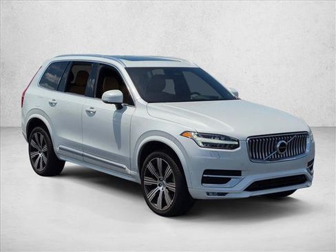 Used 2023 Volvo XC90 B6 Ultimate w/ Lounge Package AWD/4WD image 3