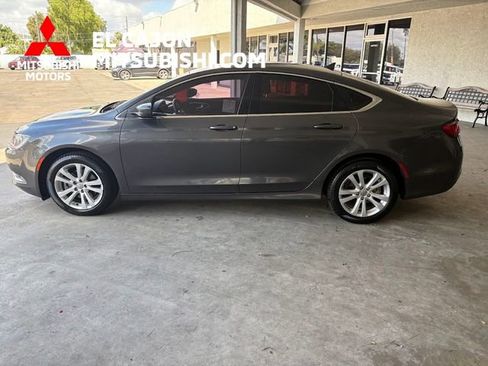 Used 2016 Chrysler 200 Limited w/ Convenience Group FWD image 6
