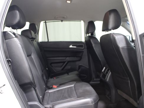 Used 2018 Volkswagen Atlas SE image 25
