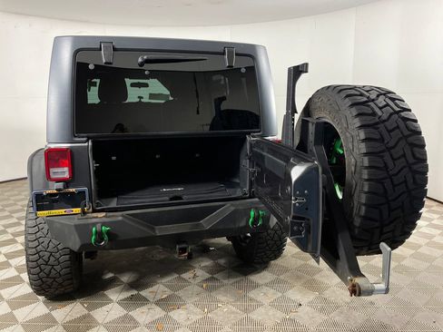 Used 2016 Jeep Wrangler Unlimited Sport image 25