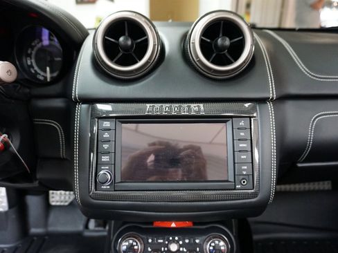 Used 2014 Ferrari California image 14