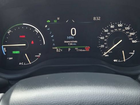 Used 2026 Toyota Sienna XLE FWD image 13