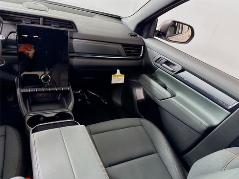 New 2026 GMC Terrain AT4 w/ Convenience Package III image 17