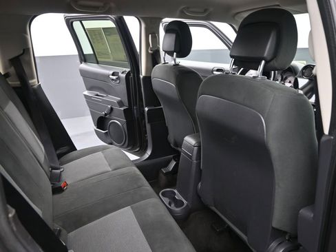 Used 2017 Jeep Patriot Sport image 24