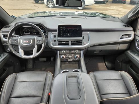 Used 2022 GMC Yukon SLT w/ SLT Premium Package AWD/4WD image 4