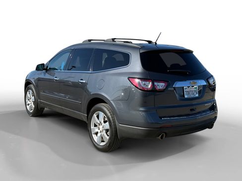 Used 2014 Chevrolet Traverse LTZ FWD image 3