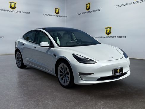 Used 2022 Tesla Model 3 Long Range AWD/4WD image 7