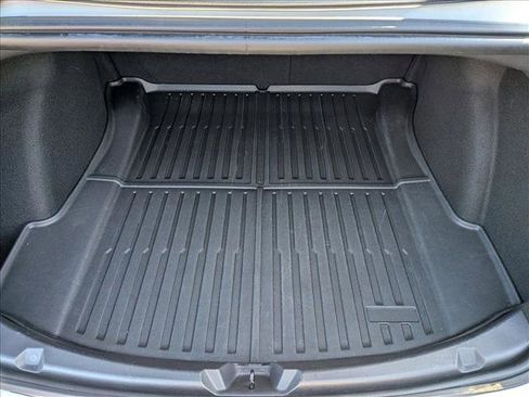 Used 2020 Tesla Model 3 Standard Range Plus image 18