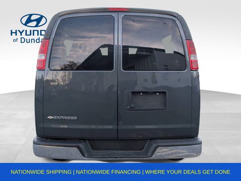 Used 2017 Chevrolet Express 3500 LT w/ LT Preferred Equipment Group image 10