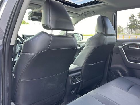 Used 2022 Toyota RAV4 XLE Premium AWD/4WD image 13